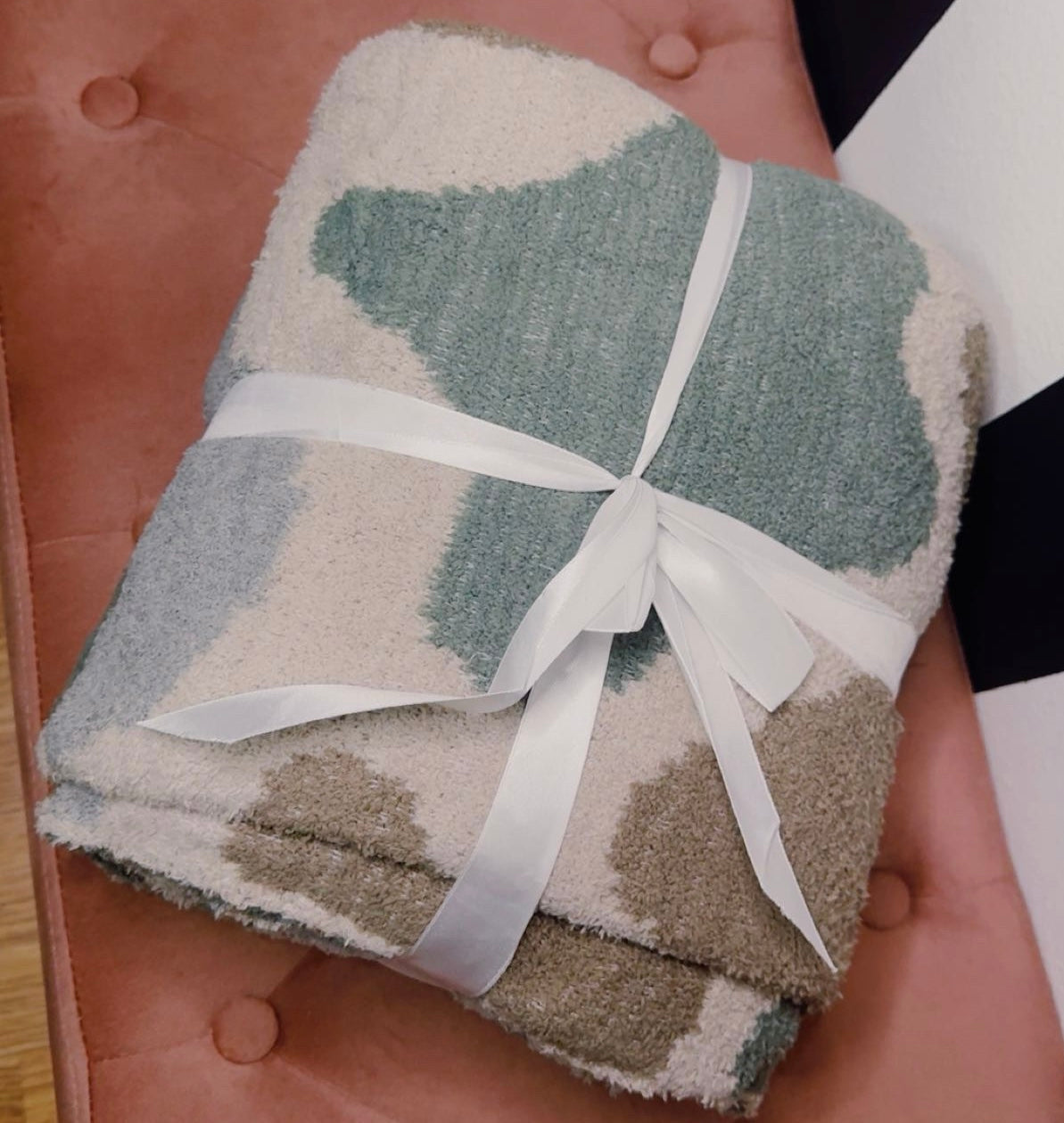 CAMO THROW BLANKET