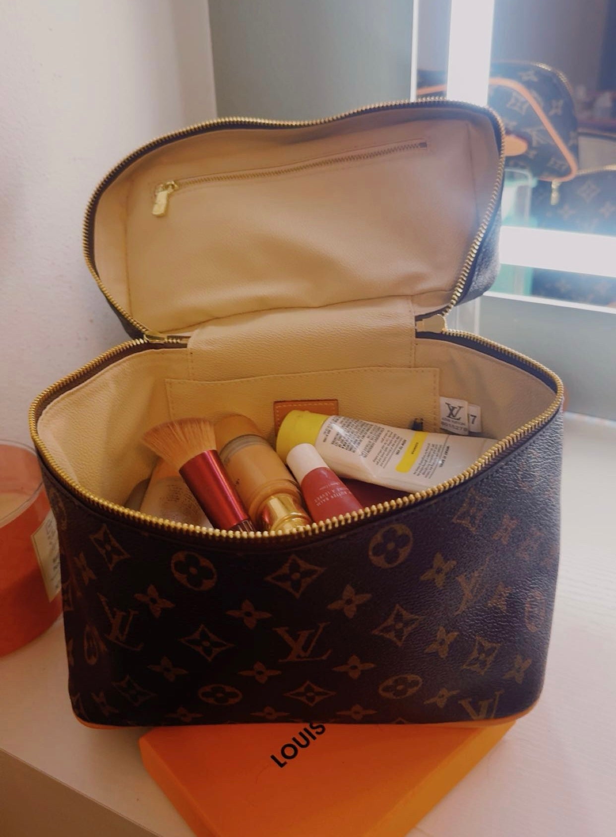 MK BEAUTY BAG (XL)