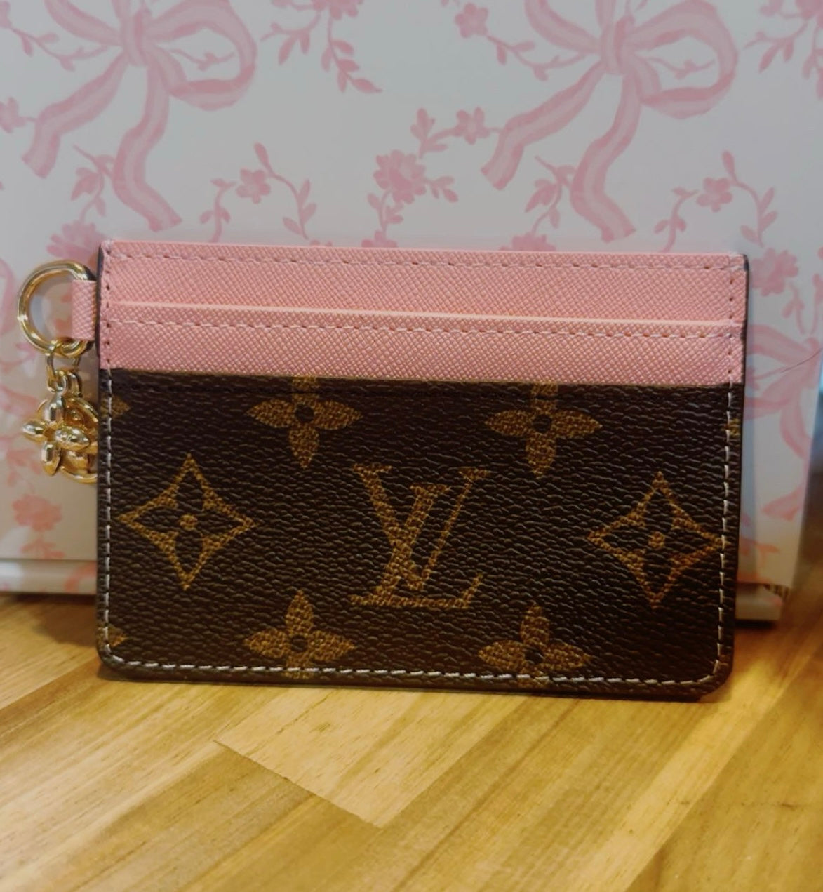 MK DOUBLE SIDED CARD HOLDER