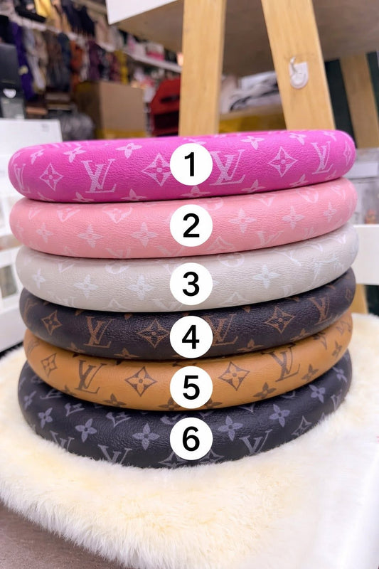 PRE ORDER LV STEERING WHEEL COVER