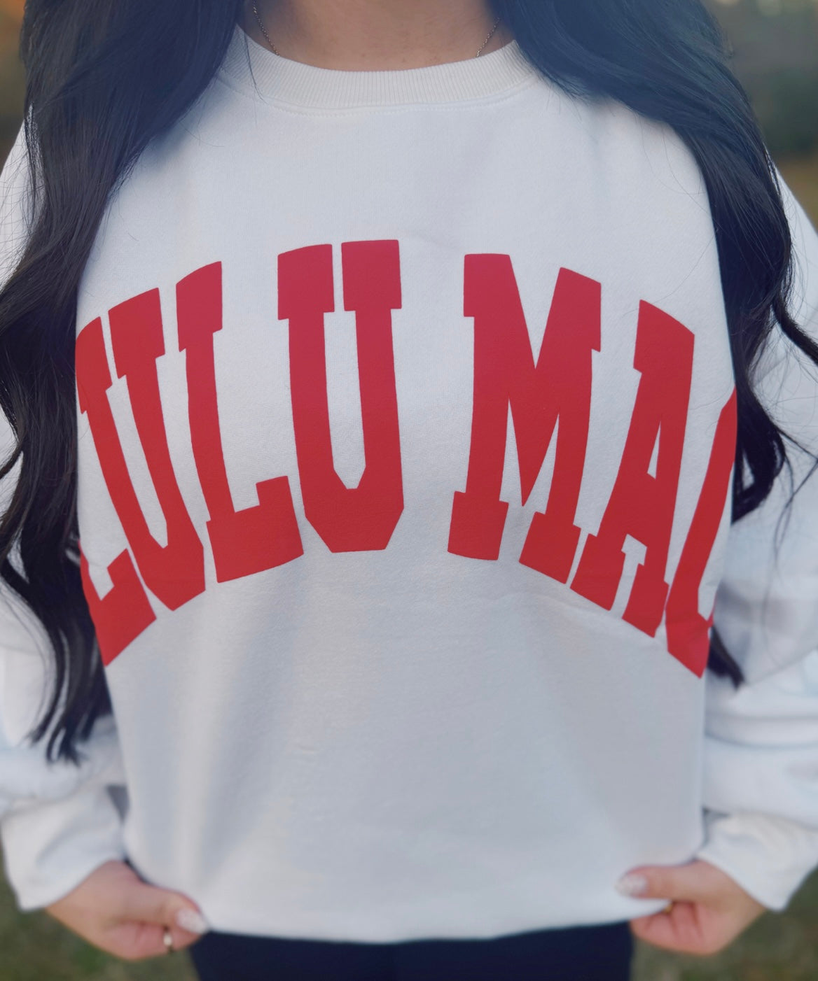 WHITE & RED PUFF LULU MAC