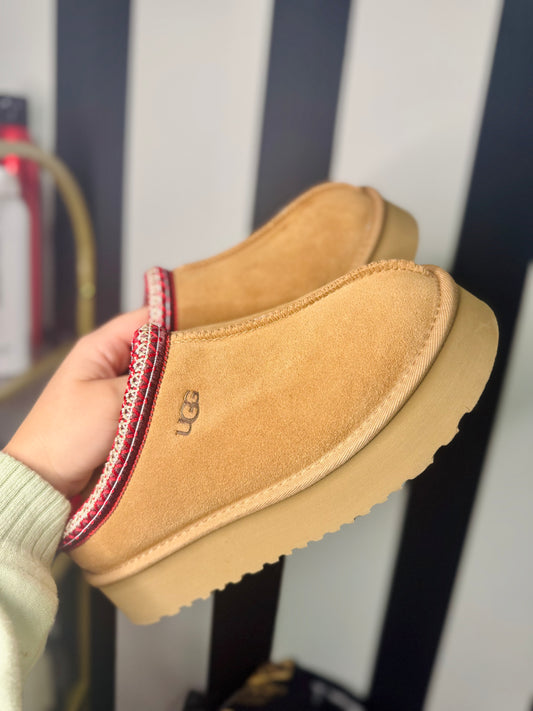 THE LANEY SLIPPERS